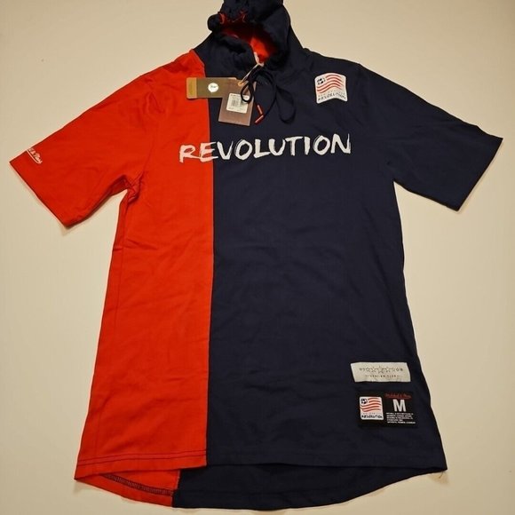NWT New England Revolution MLS Short Sleeve Split Hoodie Shirt Men's Medium New - Picture 1 of 10